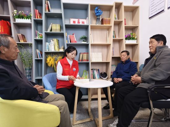 �ػ���ί������/���D