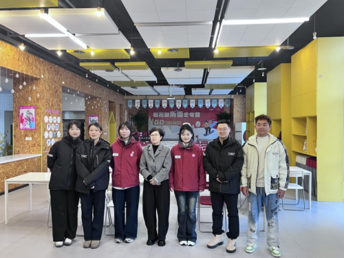 ����P(����)��ꐿ���(��һ)�c���L(zh��ng)��(�Ҷ�)����У�ڍ���(sh��)��(x��)����Ӱ����