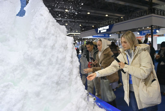 ����������ֽ�ס��ѩ�C������ѩ�������� �z